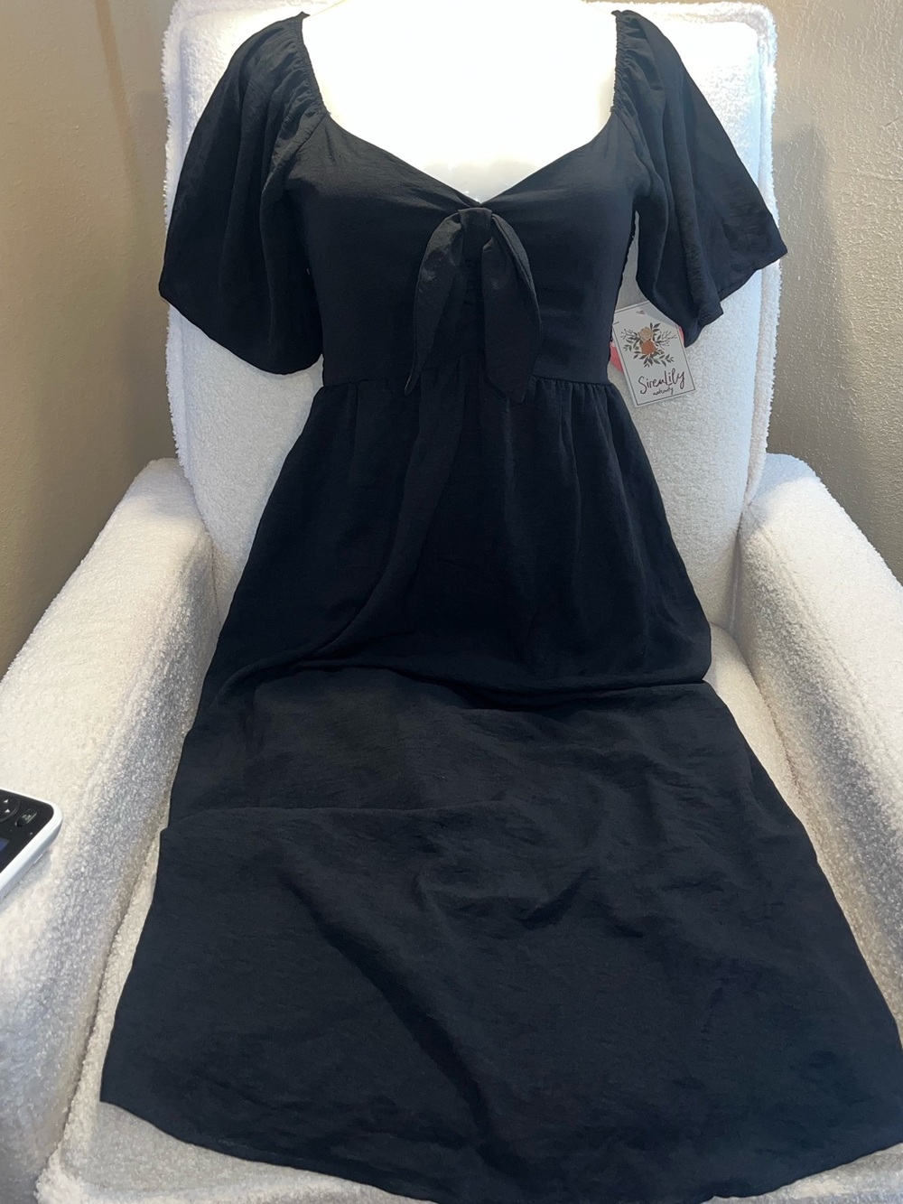 Black Tie-Front maternity dress size medium new with tags